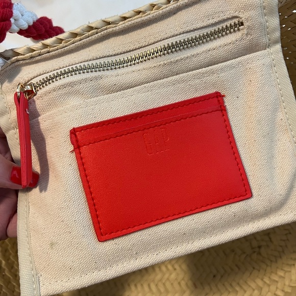 Gap, Straw tote bag with Red and white tassels and handles!  Zipper pouch! - Picture 4 of 4